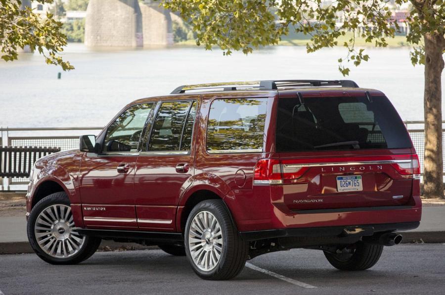  Lincoln Navigator 2014 года  (фото 32 из 61)